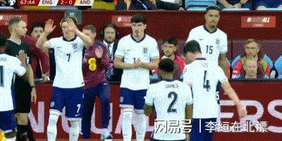 包含欧预赛精彩赛事,球迷们热情支持着国家队的词条 包含欧预赛精彩赛事,球迷们热情支持着国家队的词条