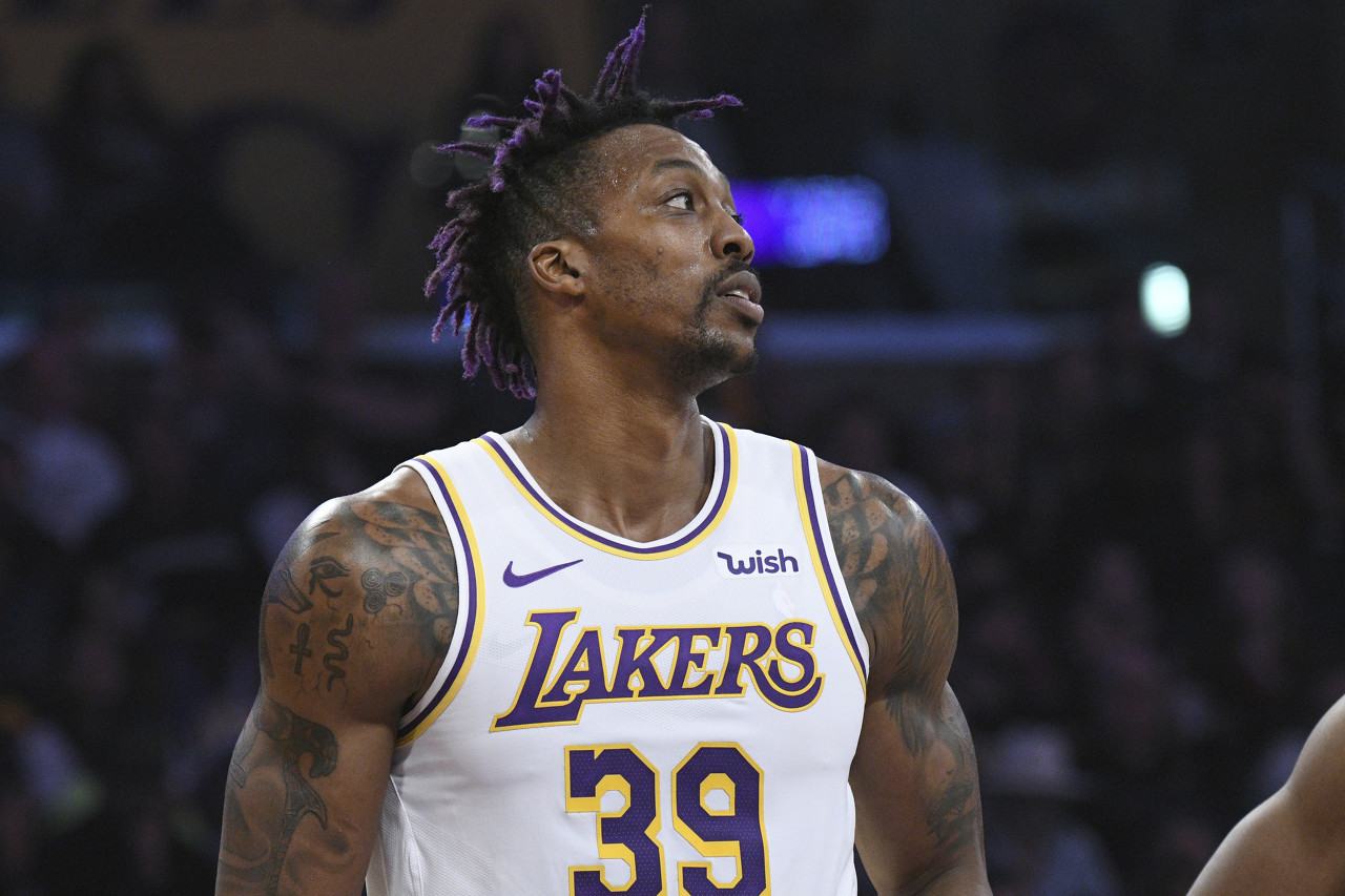 关于独行侠不敌独步危狼,霍华德20+10的信息 关于独行侠不敌独步危狼,霍华德20+10的信息