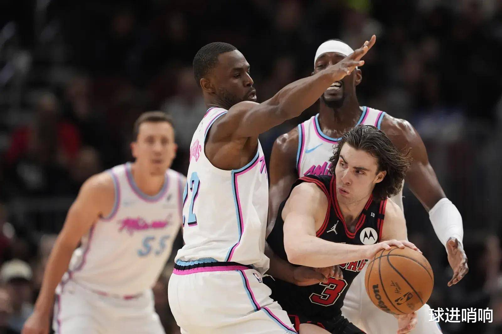 1xbet体育官网入口-湖人逆转骑士,维金斯底角三分绝杀的简单介绍