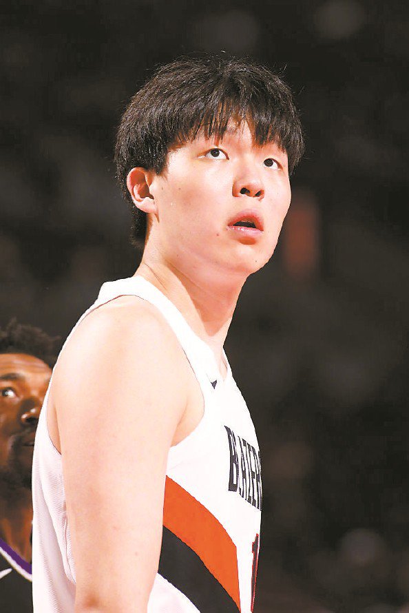 1xbet体育直播-新秀球员个人表现抢眼的简单介绍