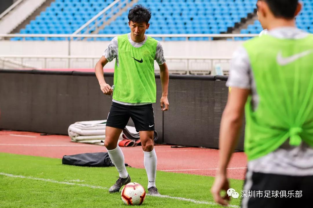 关于深圳佳兆业队向另一支球队发起挑战！的信息
